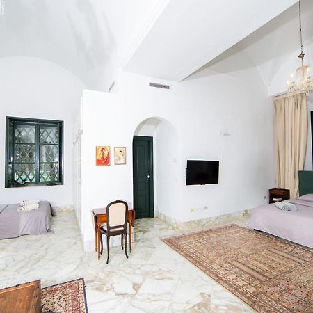Appartement Prive Dans Une Grande Maison D'Hote La Marsa Bagian luar foto