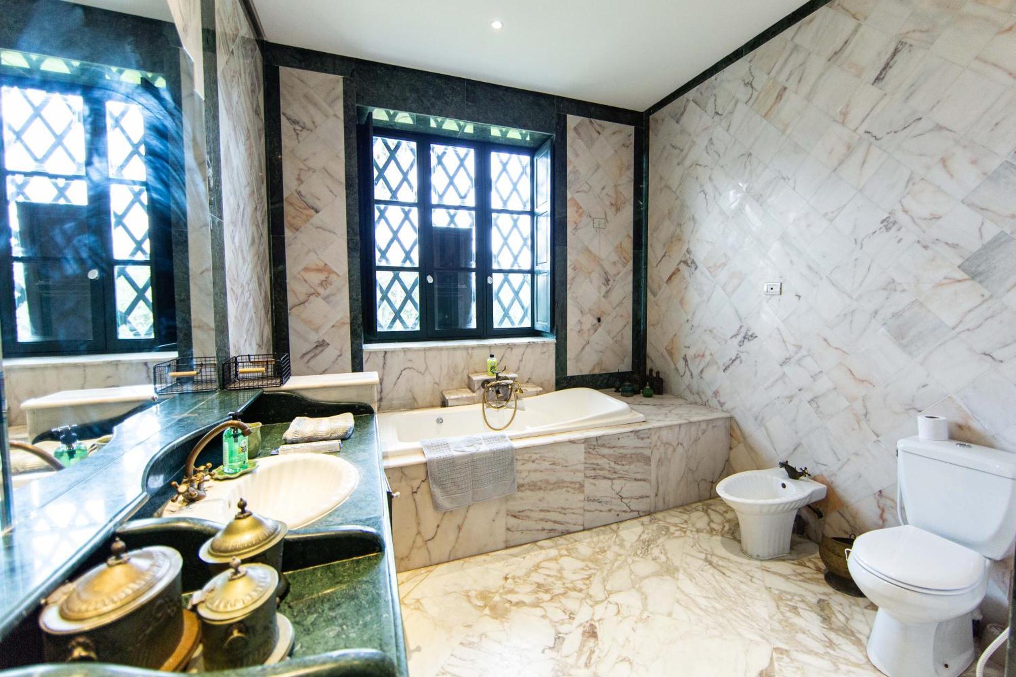 Appartement Prive Dans Une Grande Maison D'Hote La Marsa Bagian luar foto