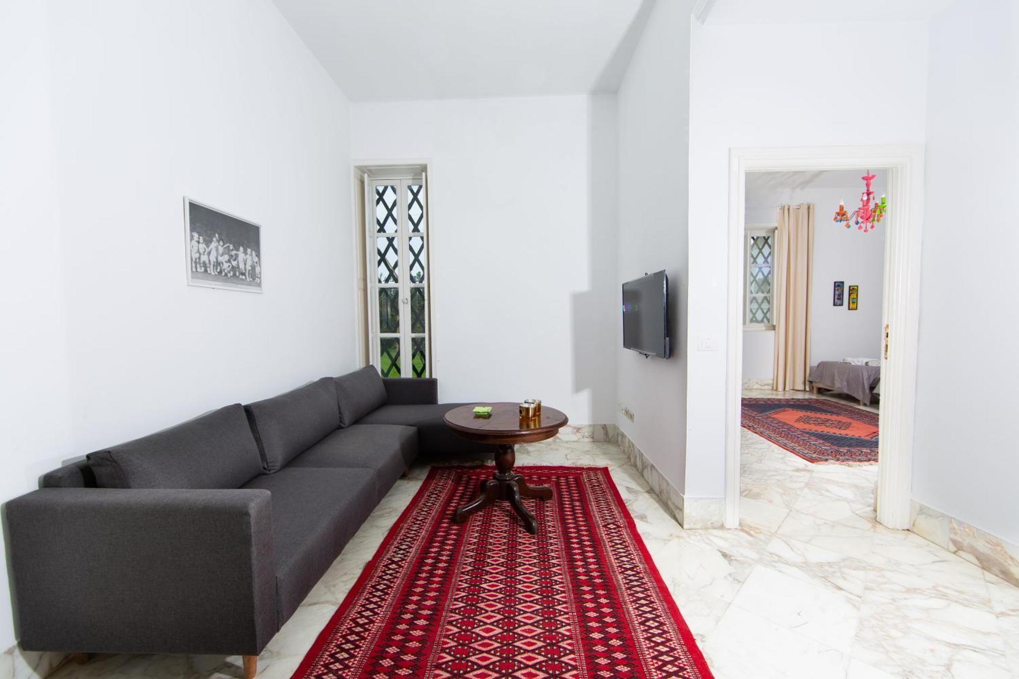Appartement Prive Dans Une Grande Maison D'Hote La Marsa Bagian luar foto